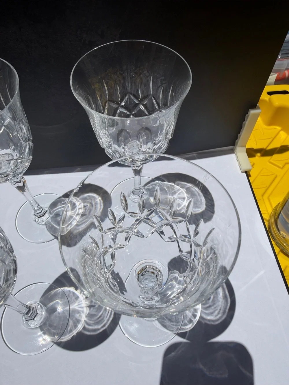 Crystal Cut Wine Glasses - Clear Stemware (Set of 4)